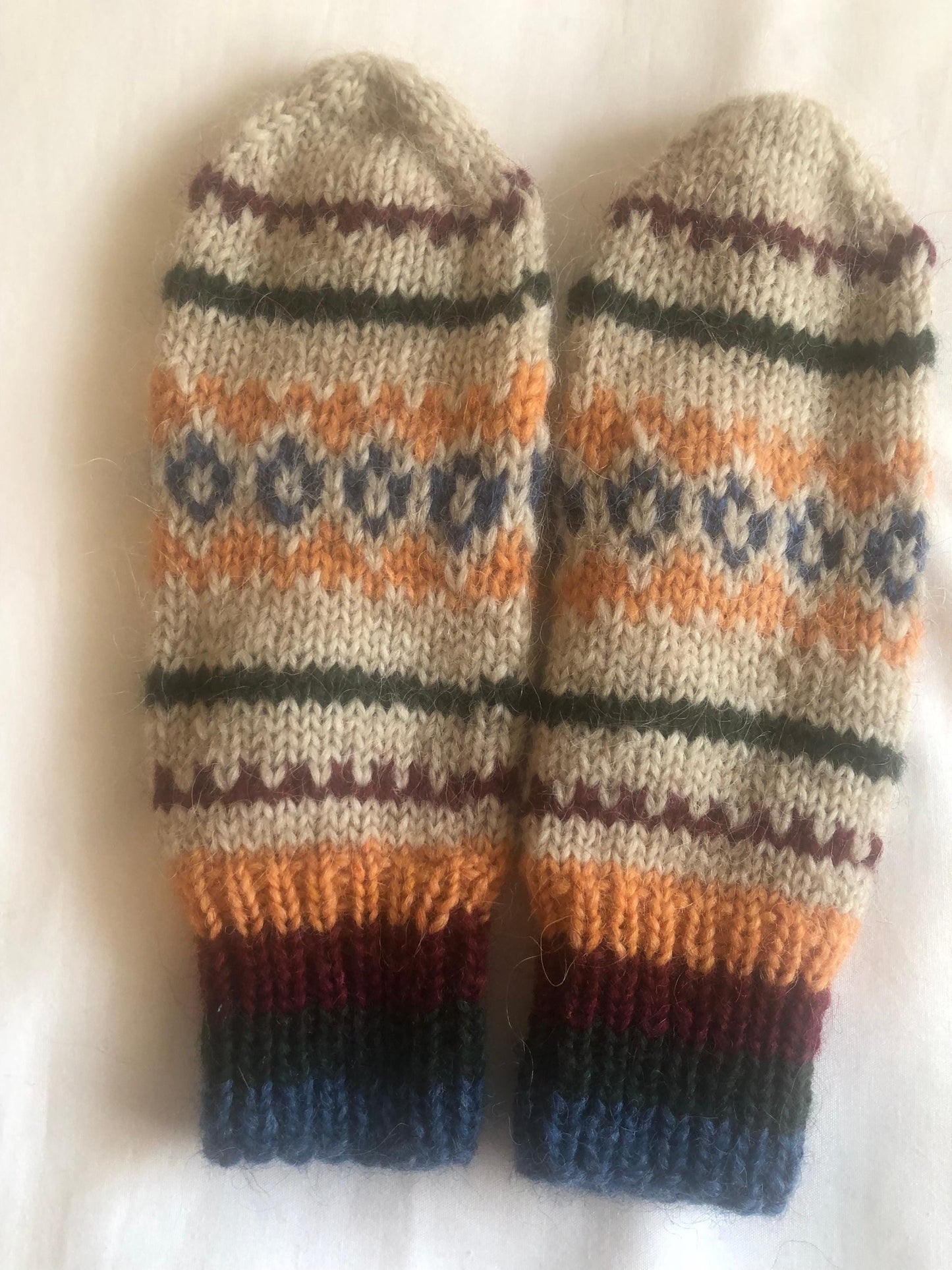 Icelandic wool mittens, lightweight breathable and warm mittens