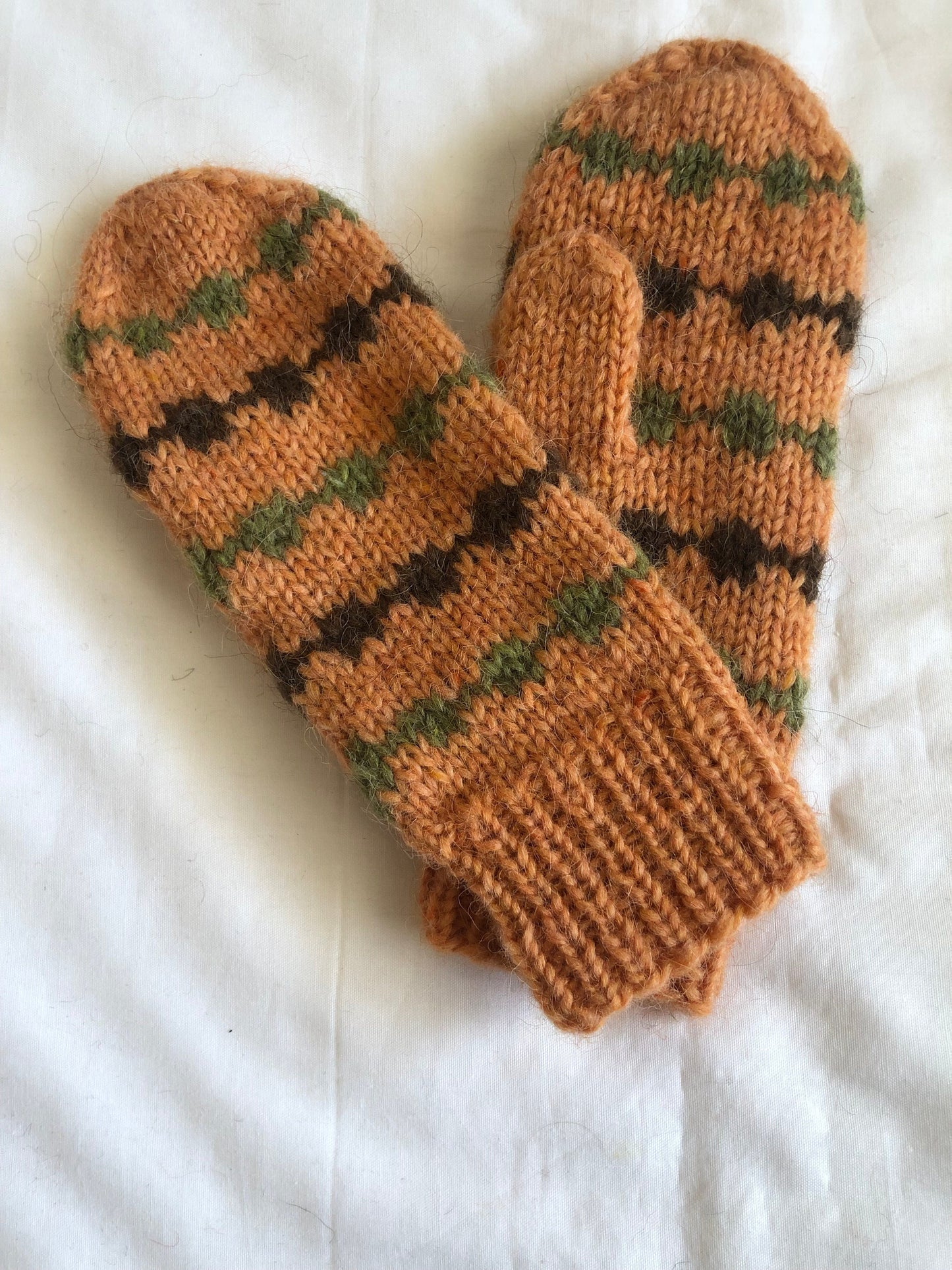 Yellow wool mittens, Icelandic wool mittens, sheep wool mittens