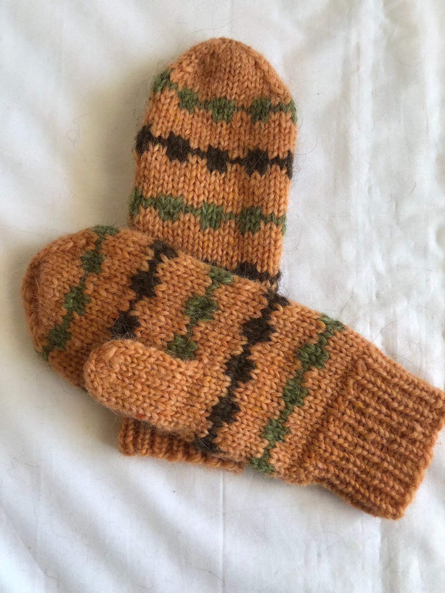 Yellow wool mittens, Icelandic wool mittens, sheep wool mittens