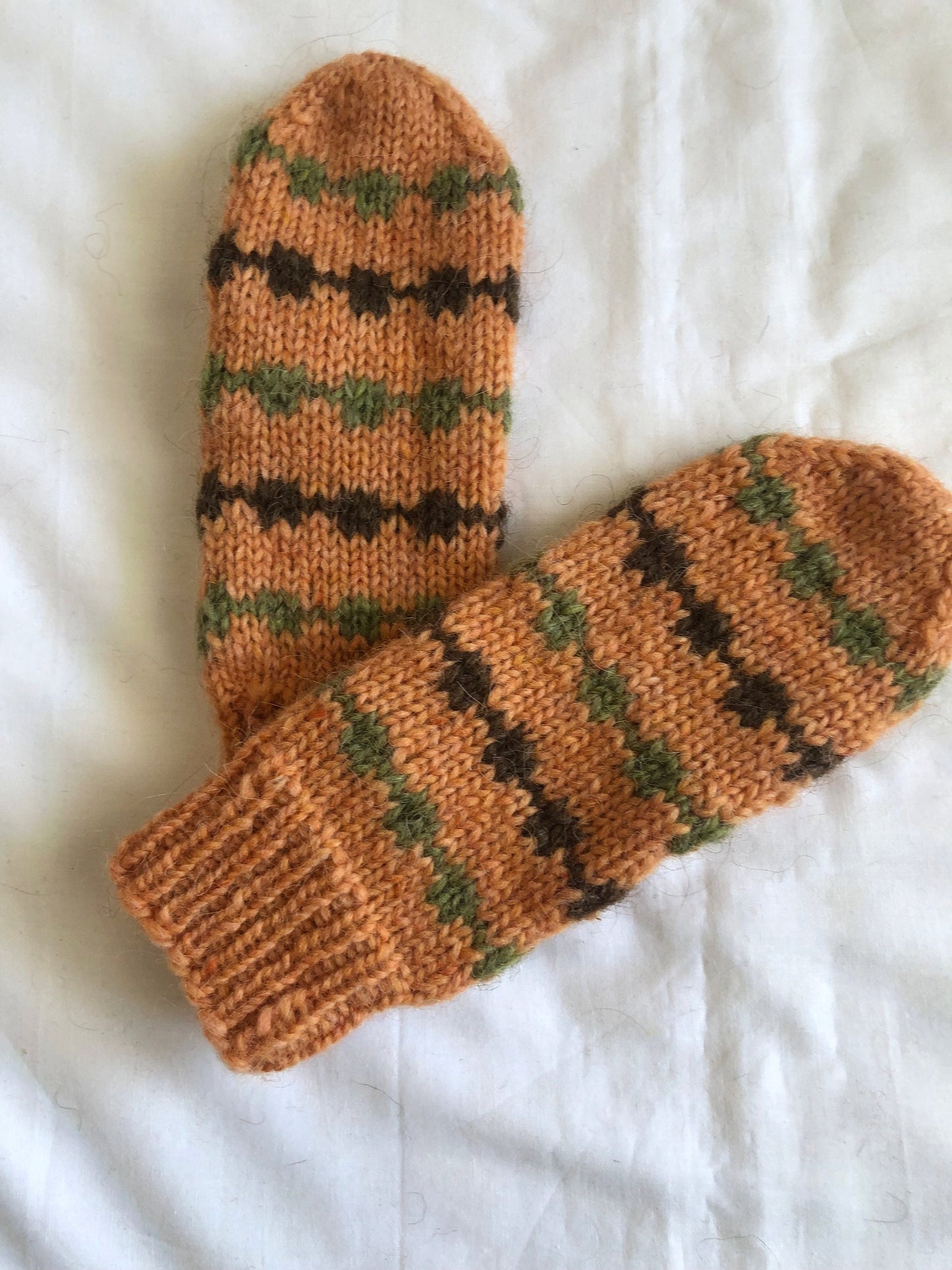 Yellow wool mittens, Icelandic wool mittens, sheep wool mittens