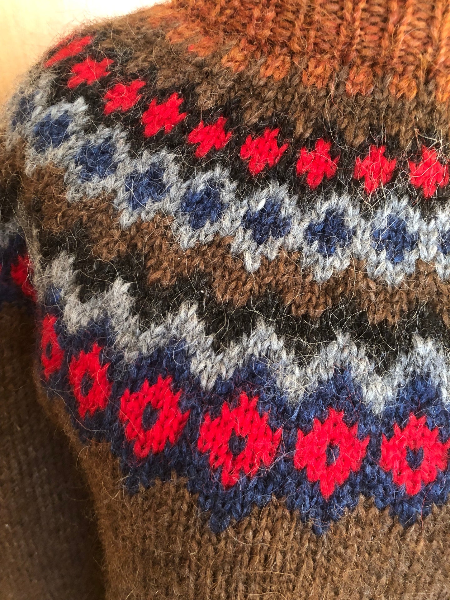 Icelandic jumper, Icelandic sweater, traditional Icelandic wool sweater