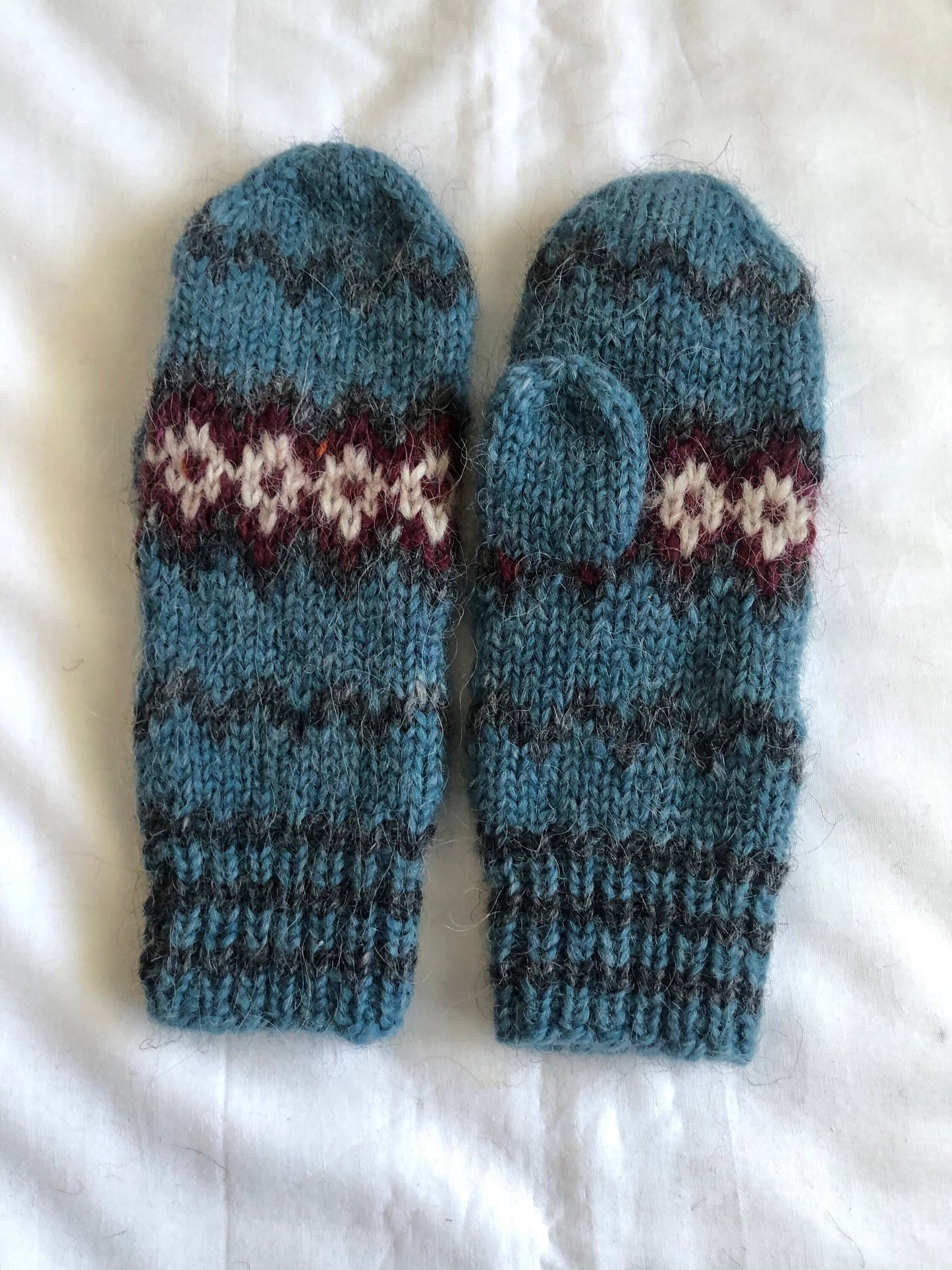 Warm wool mittens, Icelandic wool mittens, un spun wool mittens