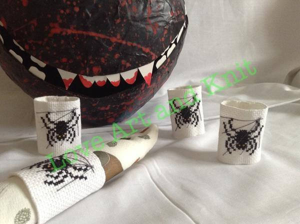 Halloween napkins rings, black spider napkin rings
